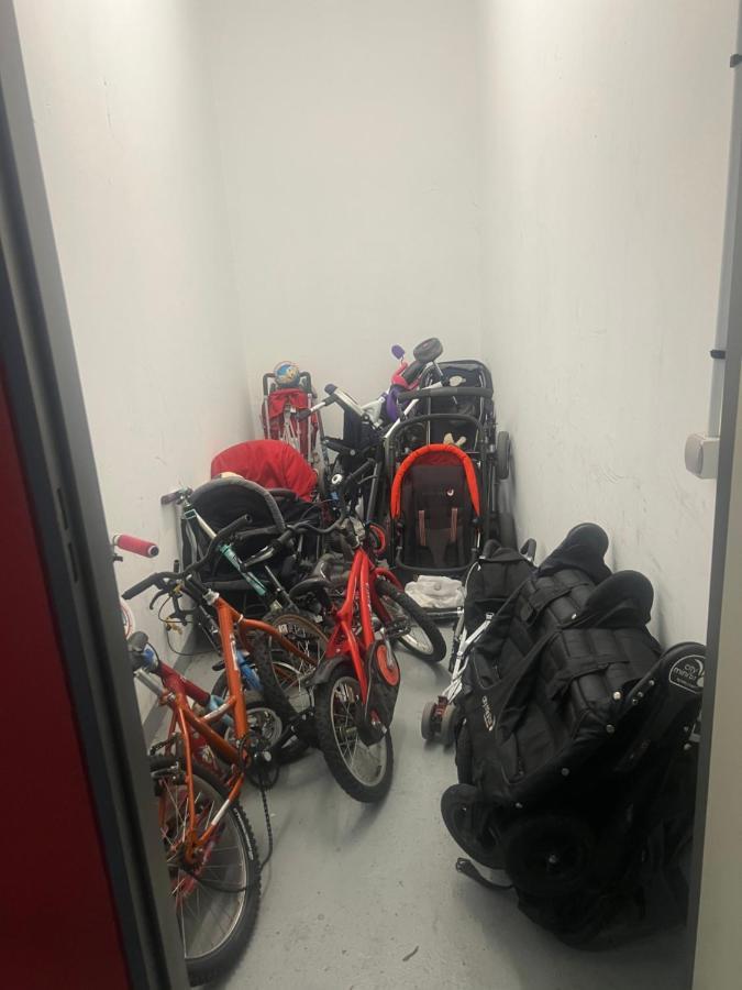 サン＝ドニLive Like A Local Stylish 2Br With Balcony & Parkingアパートメント エクステリア 写真