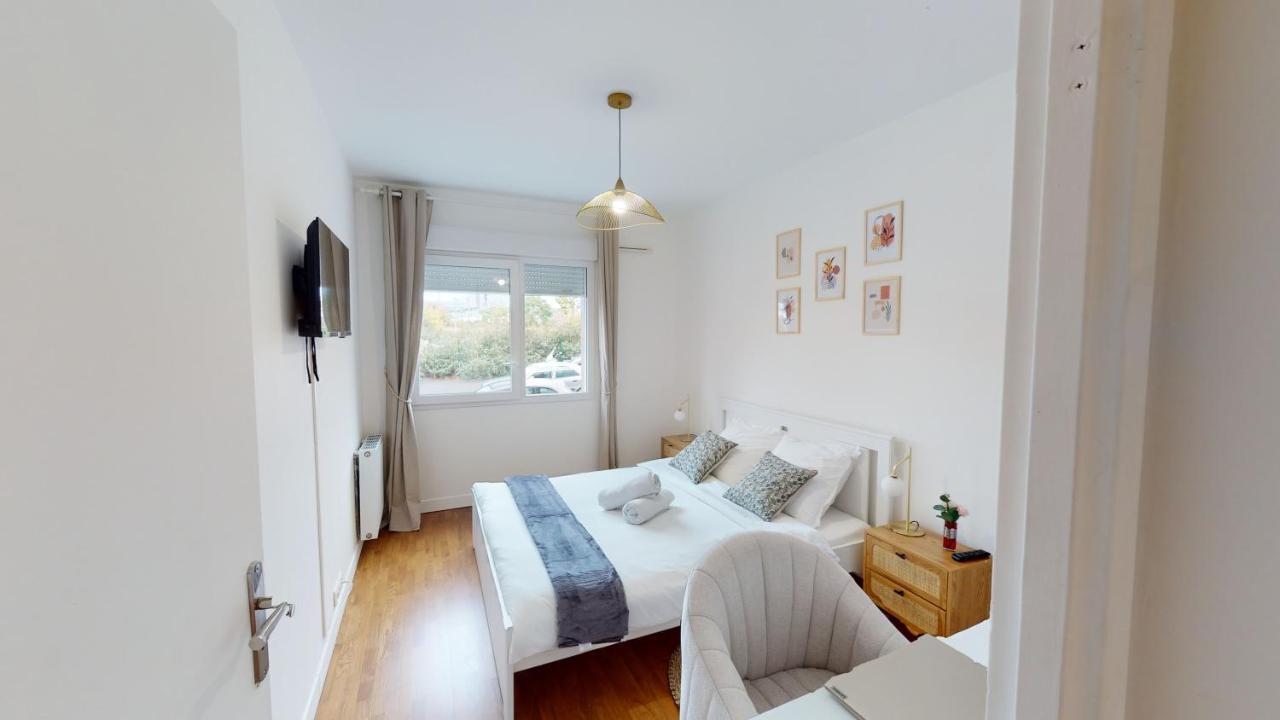 サン＝ドニLive Like A Local Stylish 2Br With Balcony & Parkingアパートメント エクステリア 写真