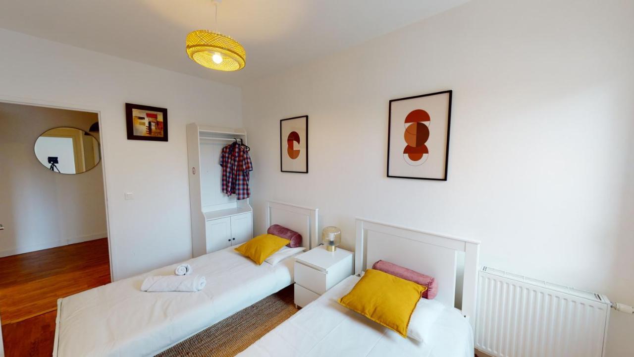 サン＝ドニLive Like A Local Stylish 2Br With Balcony & Parkingアパートメント エクステリア 写真